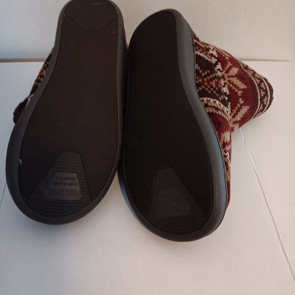 MUK LUKS  WOMEN'S SLIPPER BOOTIES NWT size medium - Picture 2 of 4
